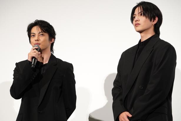 蒙恬（もうてん）役の志尊淳と、王賁（おうほん）役の神尾楓珠