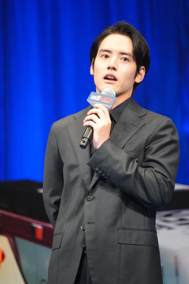 扇陽役の赤楚衛二