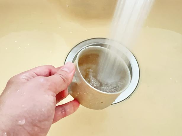 よくすすいでください（▶どうなった？） 撮影／ひとか