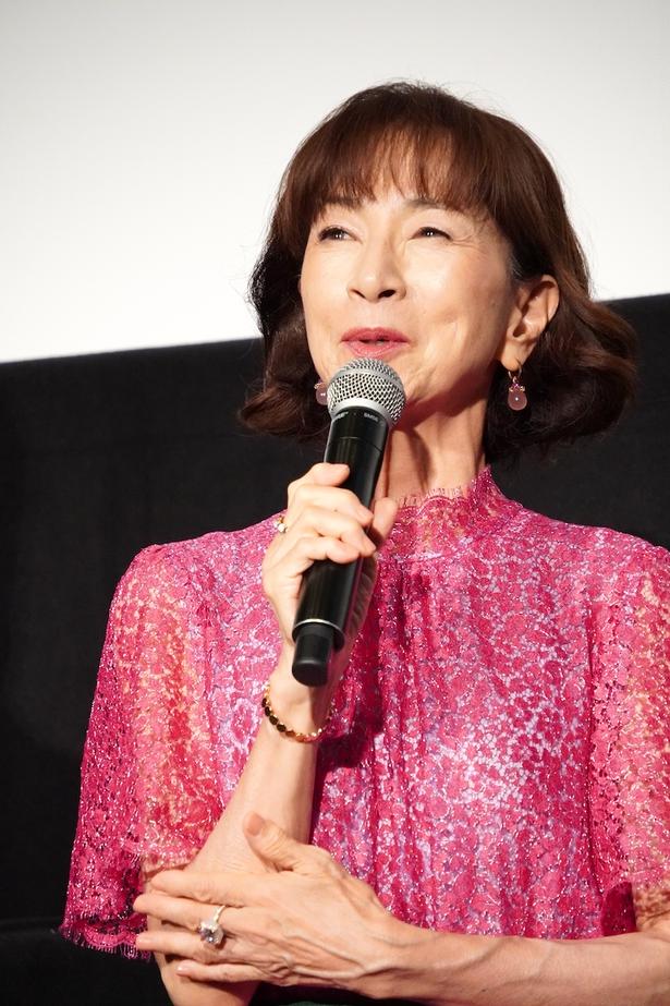 朝子の祖母を演じる原田美枝子