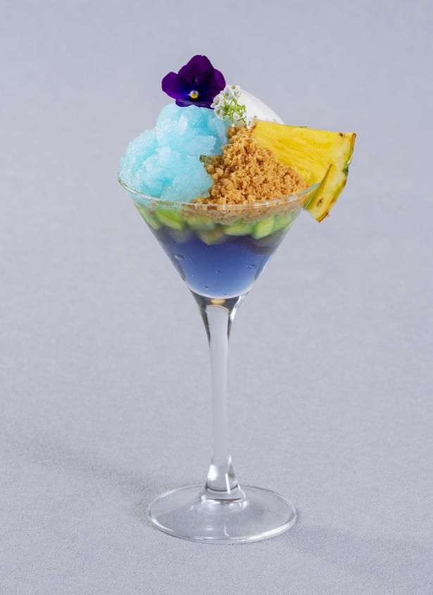 青いピニャコラーダパフェ(2000円)