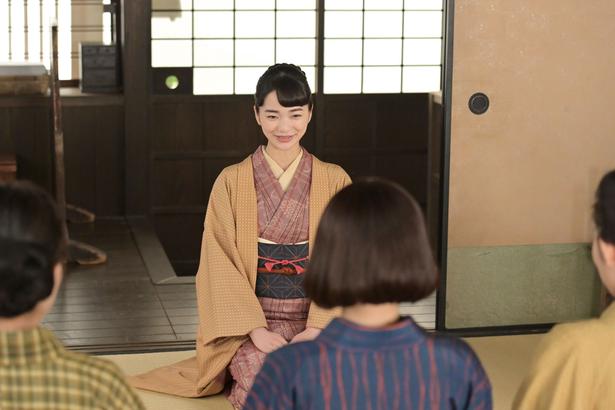 りん(見上愛)は新潟から戻り、派出看護に合流する