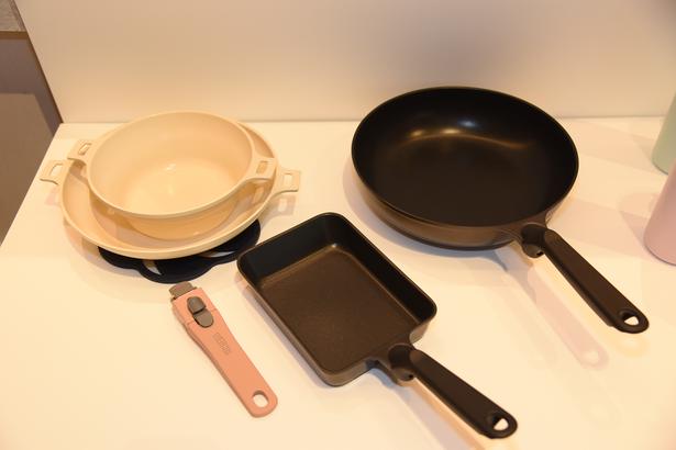 左端にあるのが「料理もできるお皿5点セット」GA(KSG-5A)/GB(KSG-5B) 撮影：ソムタム田井
