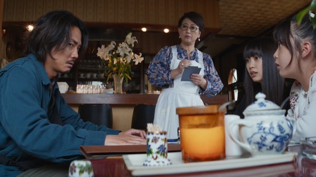 映画『見えない娘 THE INVISIBLES』の場面写真