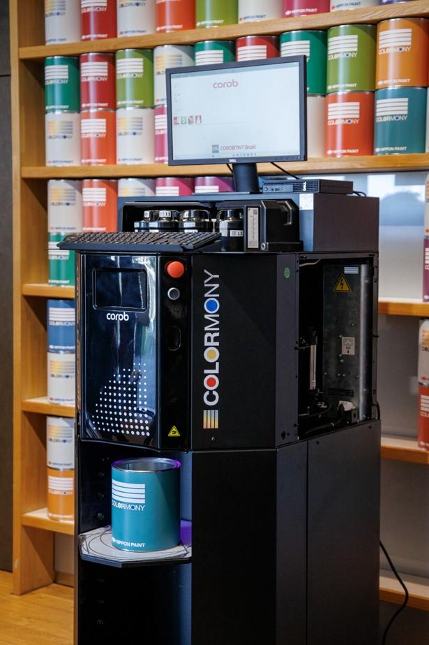 「色」が作られる工程で使用する機械