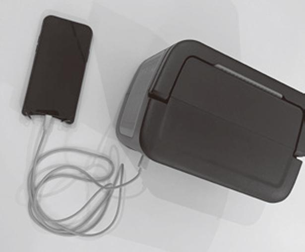 ポータブル電源：さまざまな家電を利用できる。暑さ・寒さ対策も可能 （C）タイチョー、みぞぐちともや
