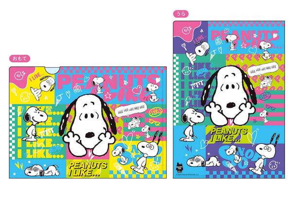 「クリアファイルA4」(330円)