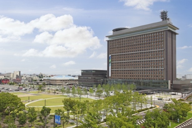 堂々と建つ岐阜県庁 画像提供：岐阜県庁