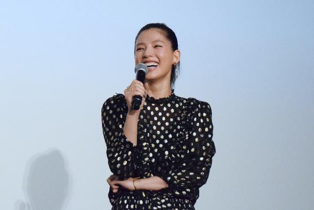 奏多に役を奪われ、敵意を燃やす友田美鈴役の石井杏奈さん