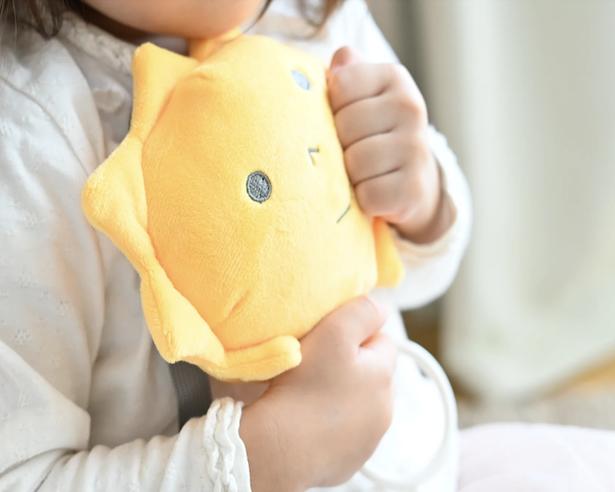 子どもの成長に合わせた知育玩具を届けるサブスクリプションサービス「トイサブ！」のプランナーがおすすめする、月齢別の「おでかけおもちゃ」5選を紹介！