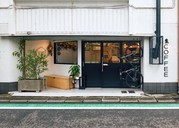 住宅街の一角に立ち、落ち着いた雰囲気のなかで過ごせる