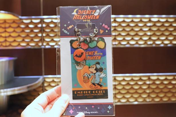 【写真】「“ディズニー・ハロウィーン”エンパイア・グリル・シグネチャーディナー」に付くミッキーマウスのオリジナルチャーム