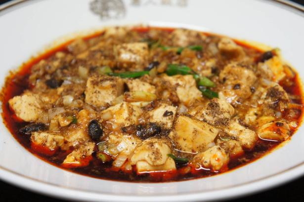 必ず味わいたい！名物の「麻婆豆腐」(1540円)