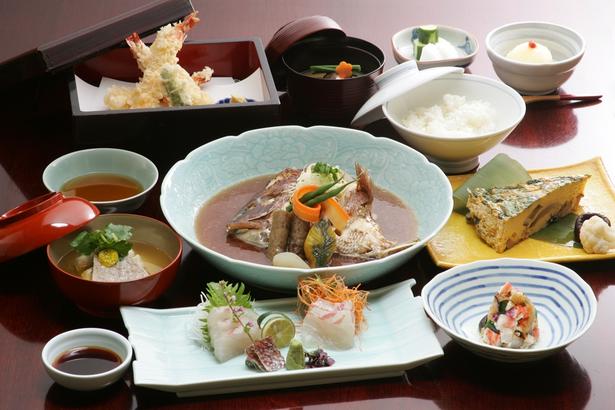 会席はもちろん、平日ランチの手頃な価格で楽しめる日替わり定食もおすすめ！