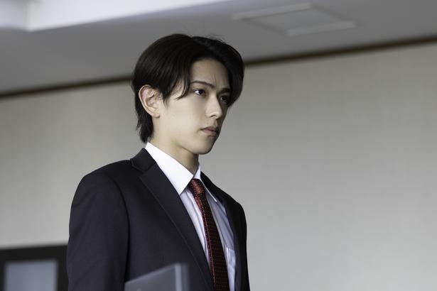 第二の潜入捜査官である瑞樹役を、ACEesの深田竜生が演じている