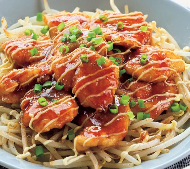 照りうまのしょうがだれが、とり肉にからんで絶品！ レシピ考案／Mizuki　撮影／Mizuki
