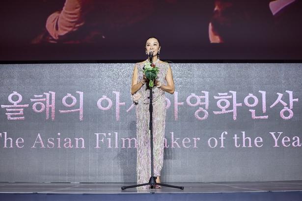 今年のアジア映画人賞に輝いたのはミシェル・ヨー