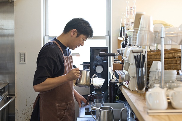 「先々は、小さくていいからコーヒースタンドの姉妹店も持ちたいですね」と宇賀さん