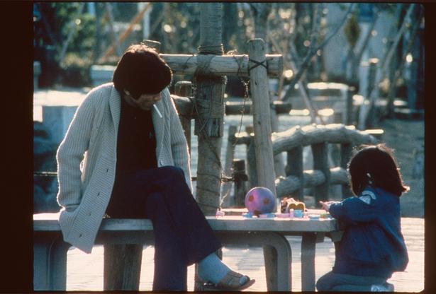 【写真を見る】原作、脚本も手掛けた金子正次自らが、家族との生活のため、堅気になることを決めた竜二を演じる