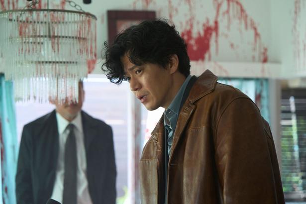 『バッド・ルーテナント：トウキョウ』で新宿、歌舞伎町で生きる悪徳刑事の矢吹恭二役を演じる小栗旬