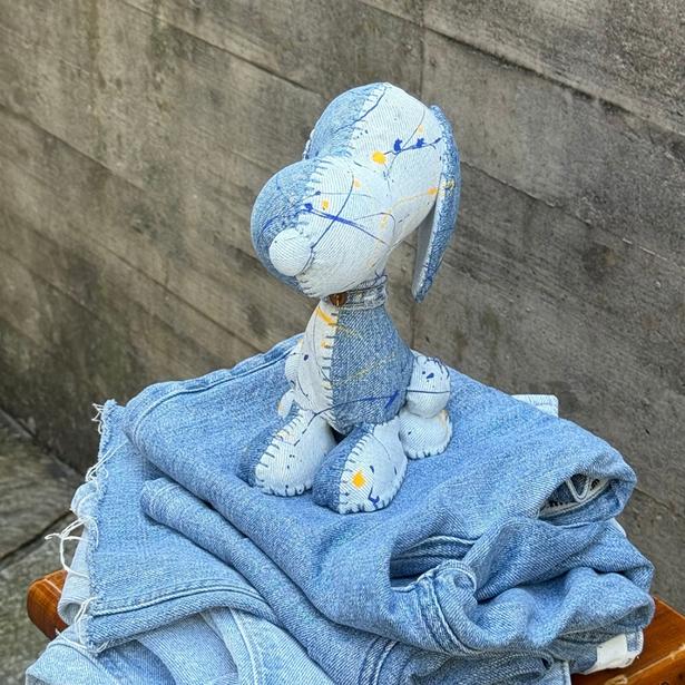 「TEXTILE ペイントフィギュア スヌーピー S」(13万2000円)