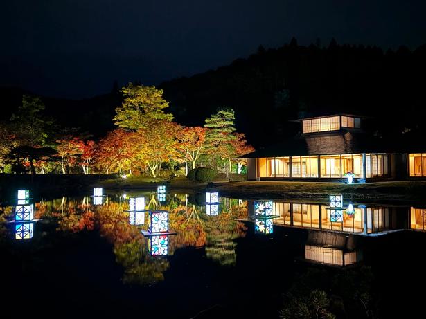 翠楽苑の紅葉ライトアップも幻想的で美しい/南湖公園の紅葉 画像提供:白河観光物産協会