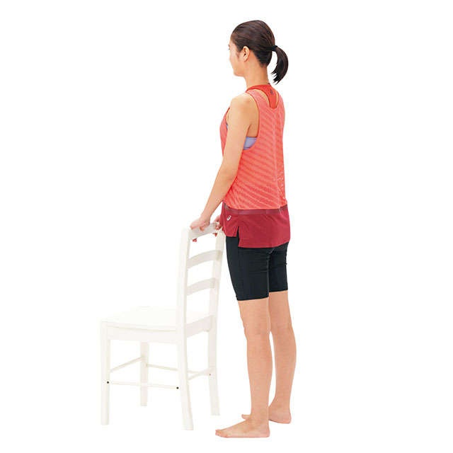 足のむくみは「スキマ時間」に改善！ 効果が高い「ちょこっとスクワット」を紹介（2）