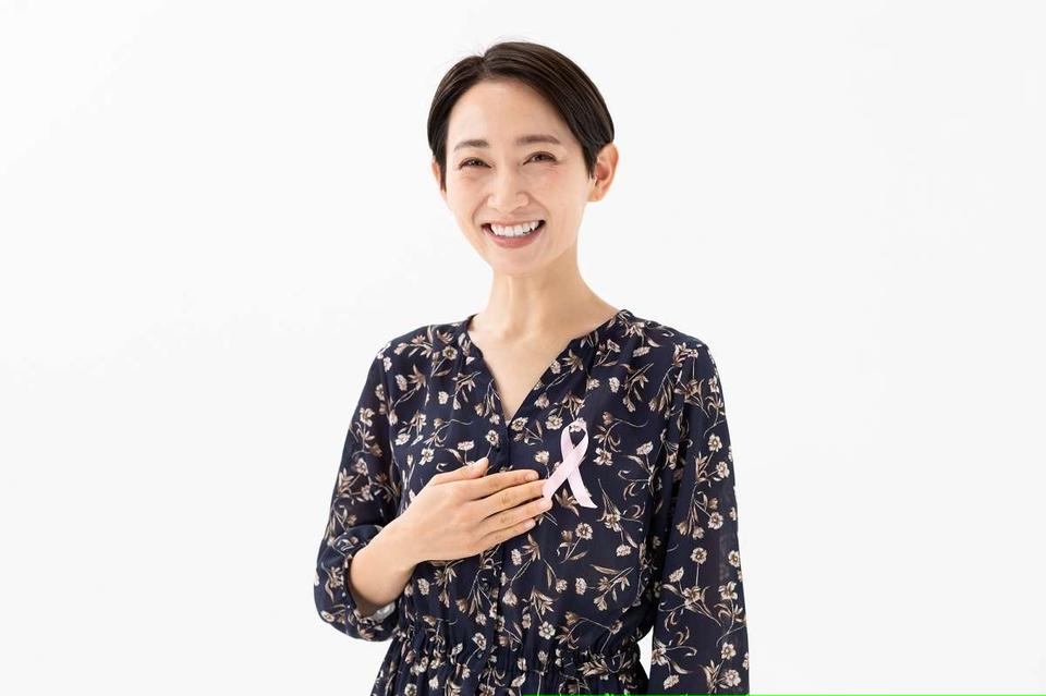 専門医の大野真司先生が指南「乳がん早期発見のために、月1回は自己触診を！」（1）