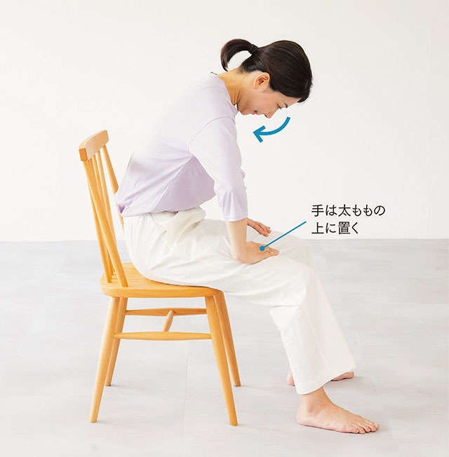 ガチガチの背中をほぐす「胸椎の可動域を広くする体操」【柔道整復師の酒井さんが指南】（5）