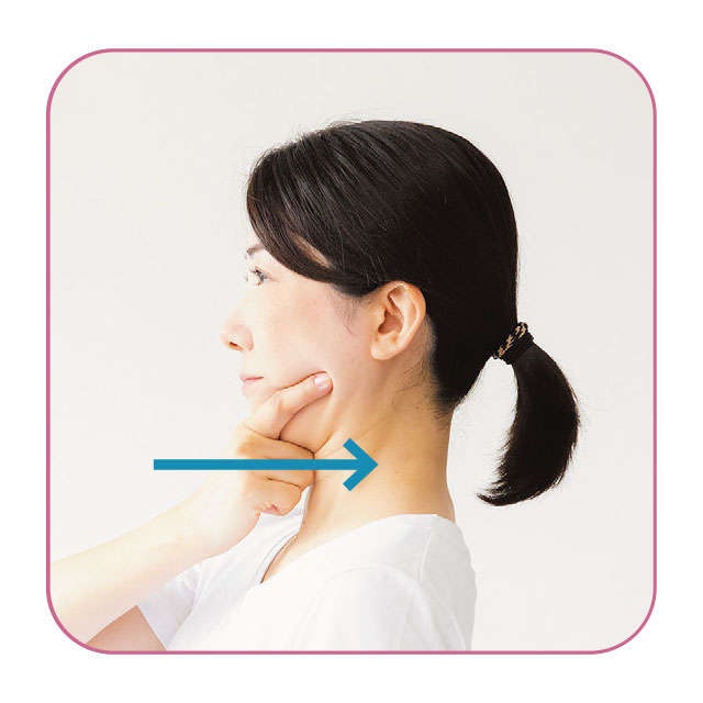 猫背の解消で腰痛・肩こり・頭痛がラクに！ 柔道整復師の酒井さんが指南する「簡単・巻き肩改善ほぐし」 （3）