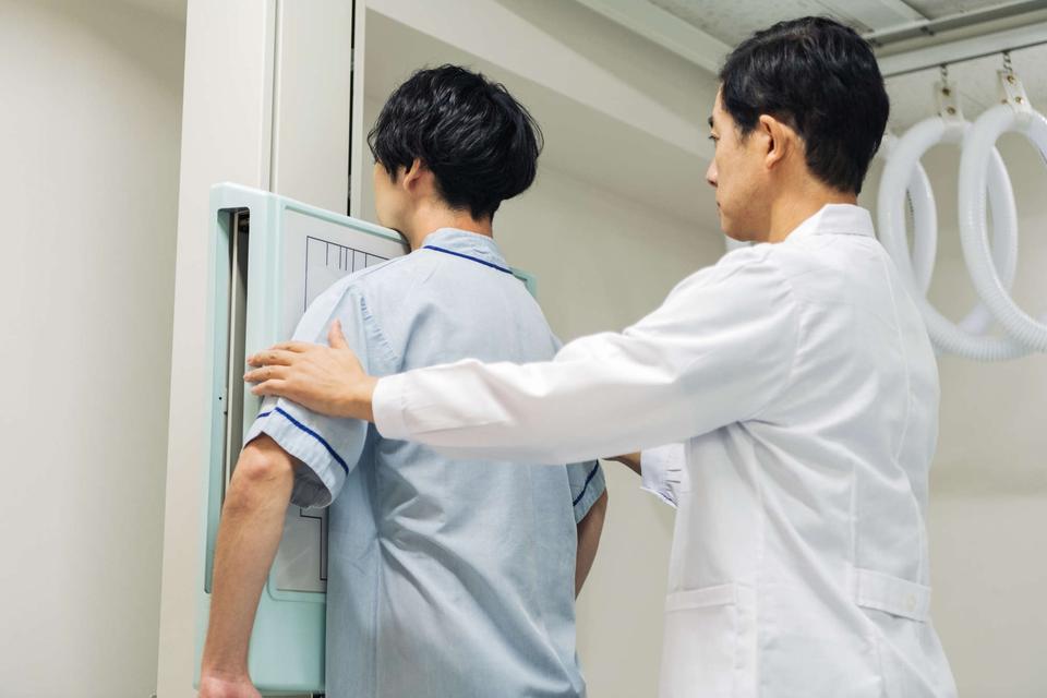 「レントゲンでがんになる」は嘘？ レントゲン1回の放射線量が私たちの身体に与える影響（2）