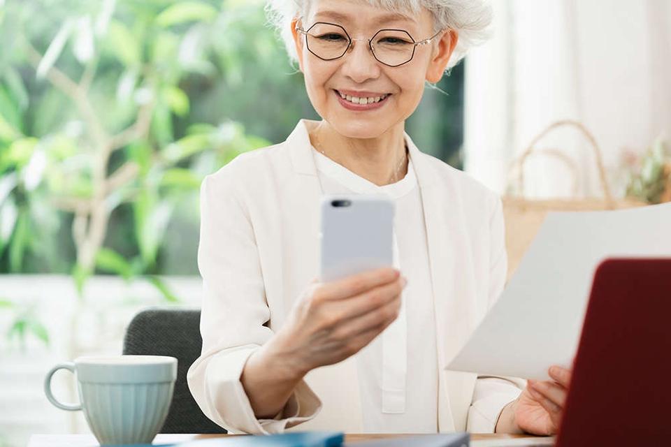 管理が大変な「お薬手帳」や「検査結果」などの医療情報書類。「簡単に一括管理する方法」って？＜PR＞（2）