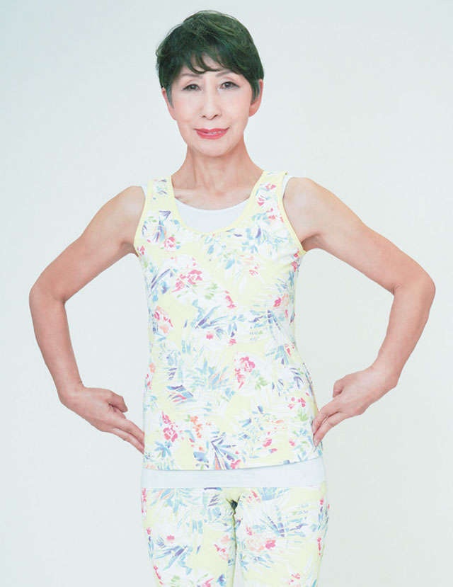 「最近足が上がりづらい」ならトライを！「股関節を伸ばす」リンパ体操【前新マミさんが指南】（3）
