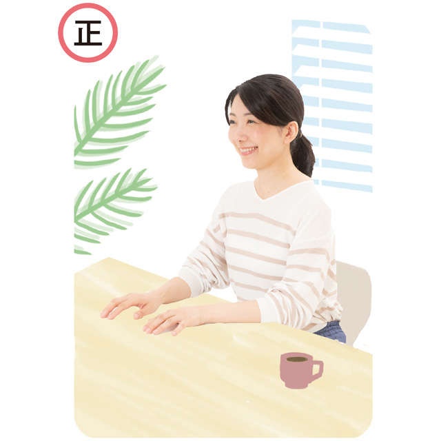 うつむいてスマホを見ている人、要注意！ 意外とやりがちな「体をゆがませるNG習慣5」（4）