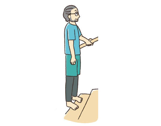 つまずかない体に！ふくらはぎとすねを一気に鍛える「鎌田式かかと落とし」（4）