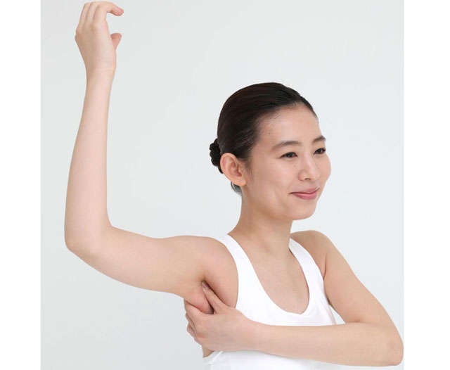 【40秒のセルフ整体】リンパの2大ゴミ箱、鎖骨＆わきのコリをほぐして老廃物の溜まりを改善（1）