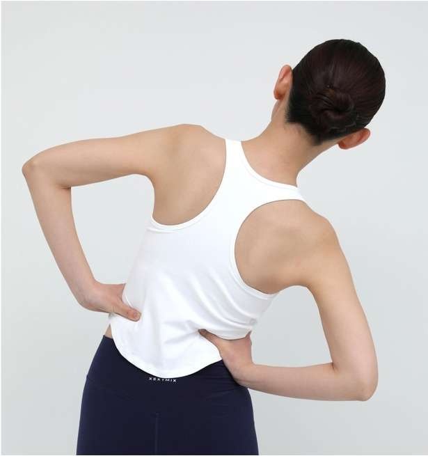【40秒のセルフ整体】腰が痛い、動かしにくい方におすすめ。腰の深部をほぐすストレッチ（2）