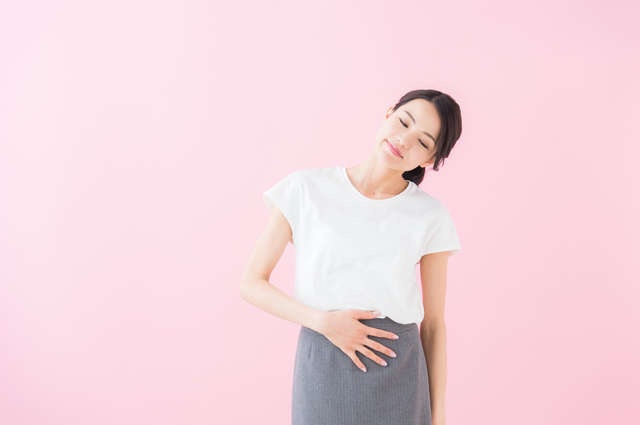 【便秘外来医が紹介】腸のねじれをゆるめる便秘対策「腸ゆらしマッサージ」（1）