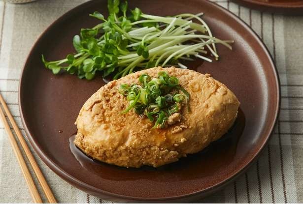 低脂肪＆低カロリーのむね肉を使って！レンチンで完成する「ふわふわ和風ハンバーグ」のレシピ（1）