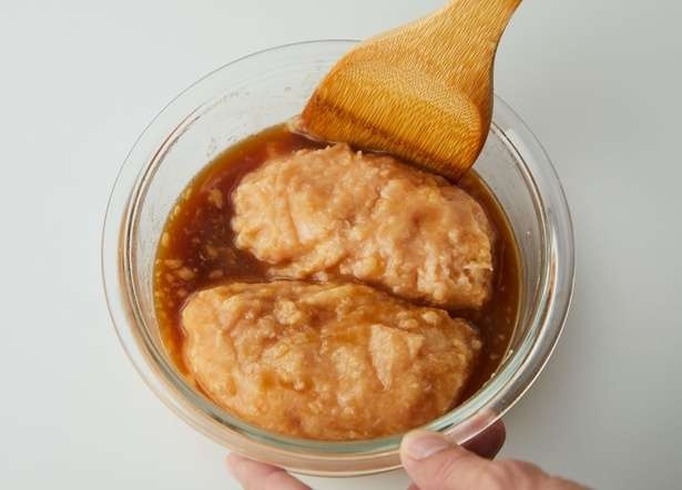 低脂肪＆低カロリーのむね肉を使って！レンチンで完成する「ふわふわ和風ハンバーグ」のレシピ（5）