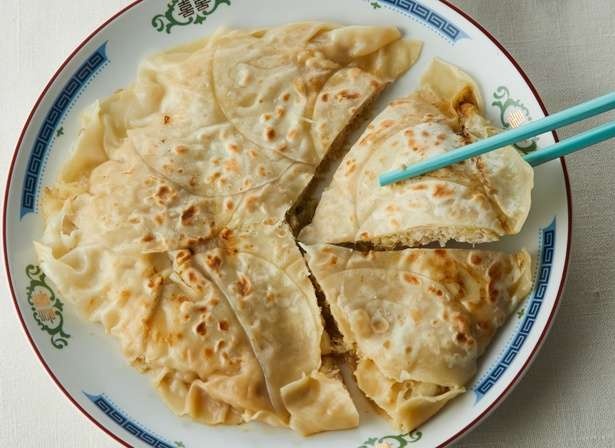 包まなくてもちゃんと餃子に！ 香ばしさがたまらない「ワンパンヘルシー餃子風」のレシピ（1）