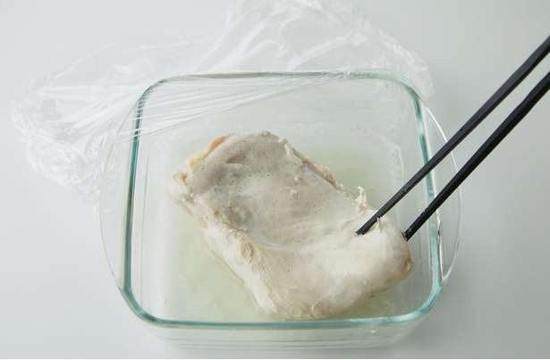 低脂肪＆低カロリーなむね肉はダイエッターの味方！ レンチンでOKな「むね肉よだれ鶏」のレシピ（5）
