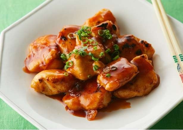 20キロ減のダイエットに成功した料理研究家が考案！鶏むね肉の「えびチリ風」アレンジレシピ（1）