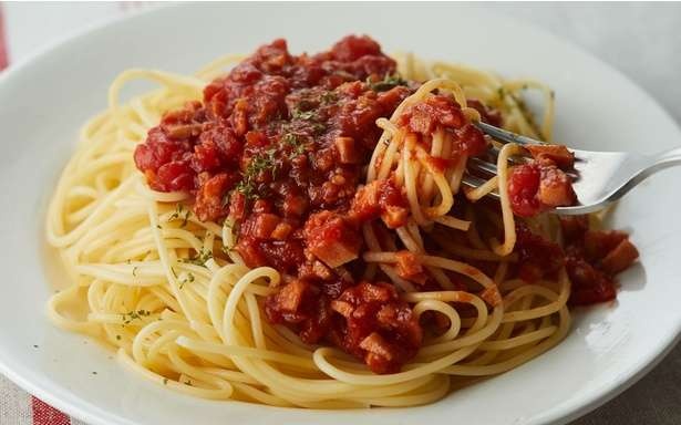 ひき肉の代わりに使ってカロリーオフ！「高野豆腐でミートソース」のレシピ（1）