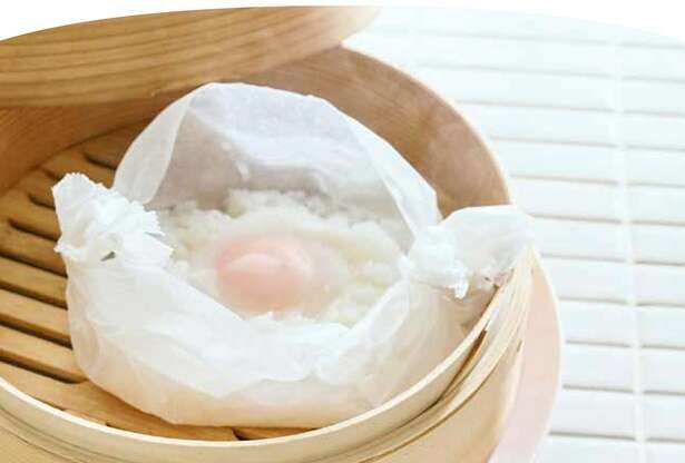 【ブームのせいろ蒸し】冷凍ごはんが炊き立てレベルに！「蒸らしたまごかけご飯」のレシピ（2）