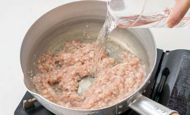 【脂肪肝専門医が考案】脂肪燃焼スープに欠かせない！「鶏むねひき肉スープストック」の作り方（7）