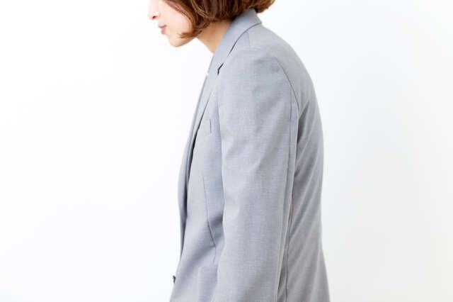 背中の丸まりは「転倒リスク」のサインかも。 今すぐできる姿勢チェックとレベル別改善法（2）