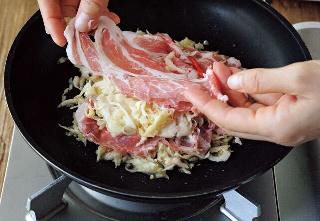 腸内環境を整える！「蒸し豚乳酸キャベツ」のレシピ【料理家・井澤由美子さん考案】（4）