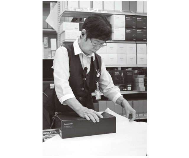 「80年も生きていれば、得意なことはある」バリバリ働く80代店員の「考え方」／81歳の家電売り場店員（2）