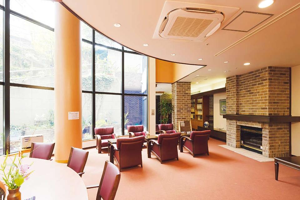 「もっと早く入居すればよかった」元気なうちに入居する介護付有料老人ホーム＜PR＞（8）